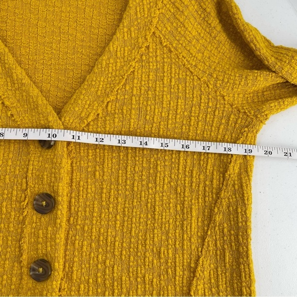 Two by Vince Camuto Cardigan Women's Yellow Sweater Button Up Vneck Casual Small - Picture 7 of 10
